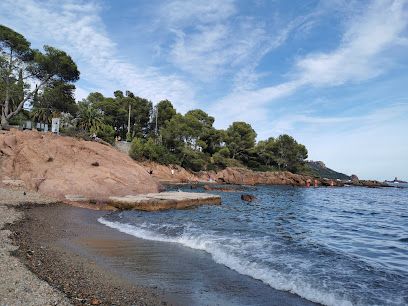 Conseils pour louer un yacht depuis la plage de Boulouris