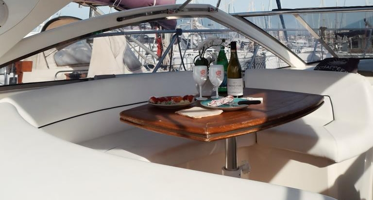 Yachts charter ABSOLUTE 41